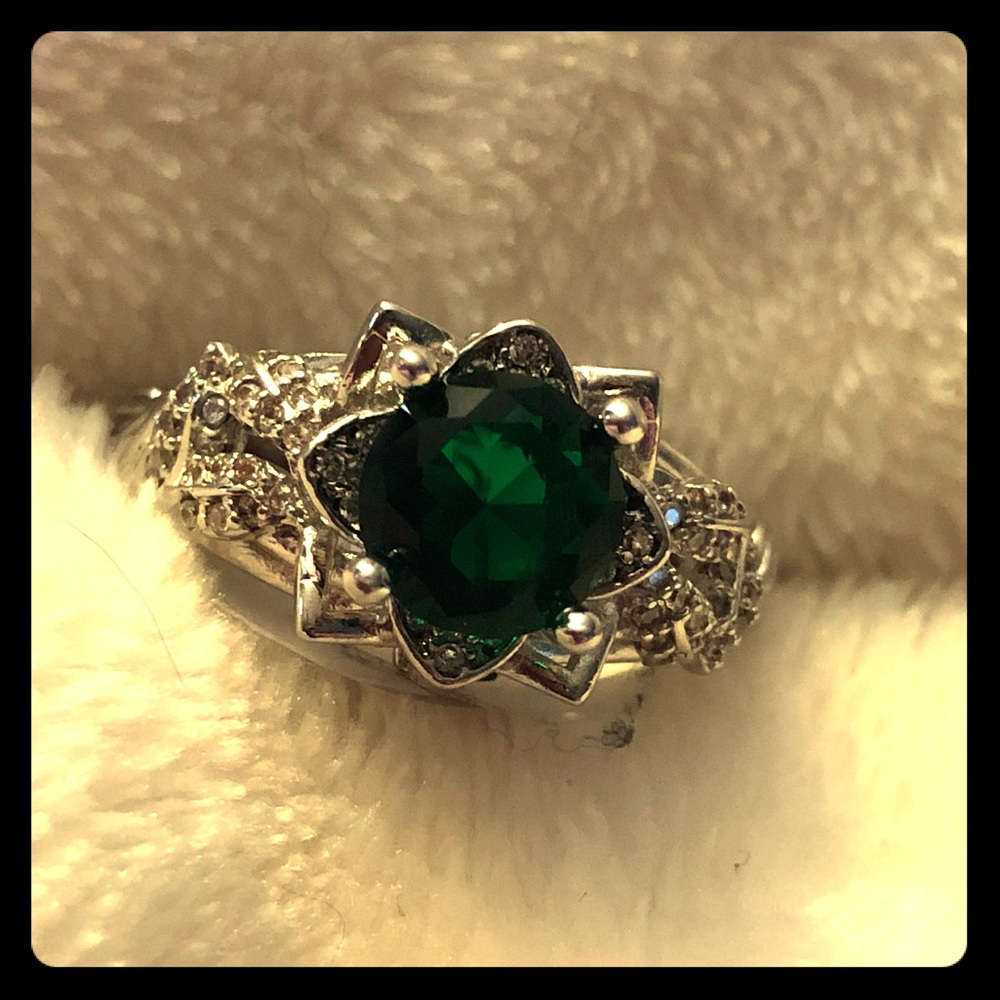Silvertone ring with CZ and deep green stone, sz 9